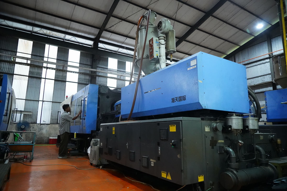 80 Ton - 1000 Ton Injection